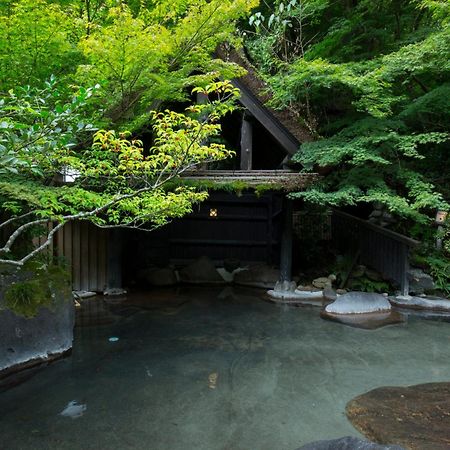 Kurokawa Onsen Oku No Yu Hotel Минамиогуни Екстериор снимка