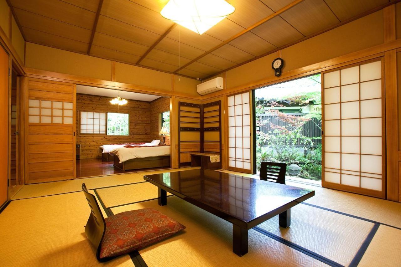 Kurokawa Onsen Oku No Yu Hotel Минамиогуни Екстериор снимка