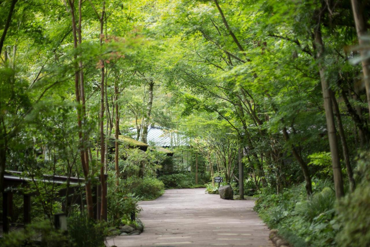 Kurokawa Onsen Oku No Yu Hotel Минамиогуни Екстериор снимка