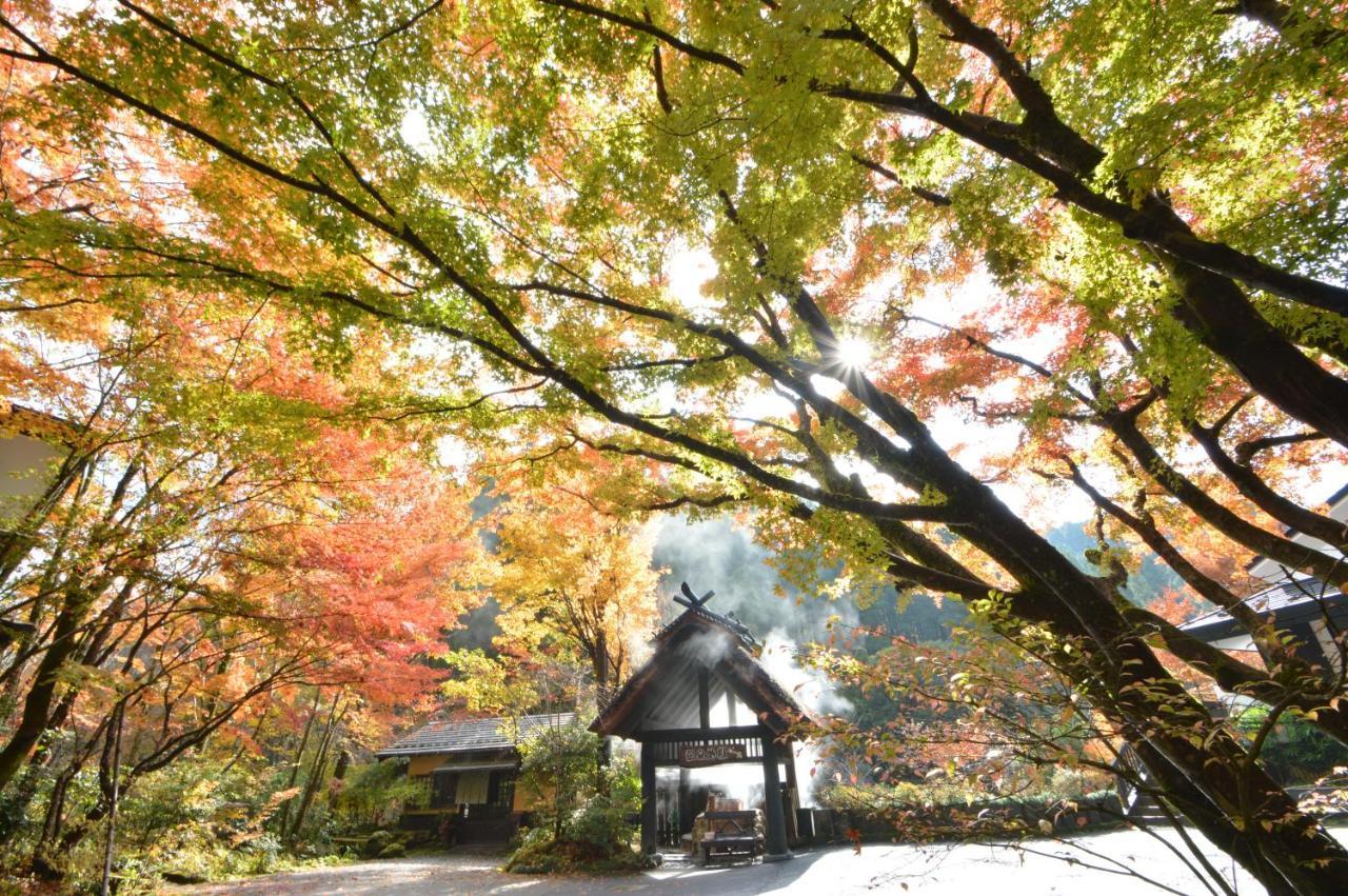 Kurokawa Onsen Oku No Yu Hotel Минамиогуни Екстериор снимка
