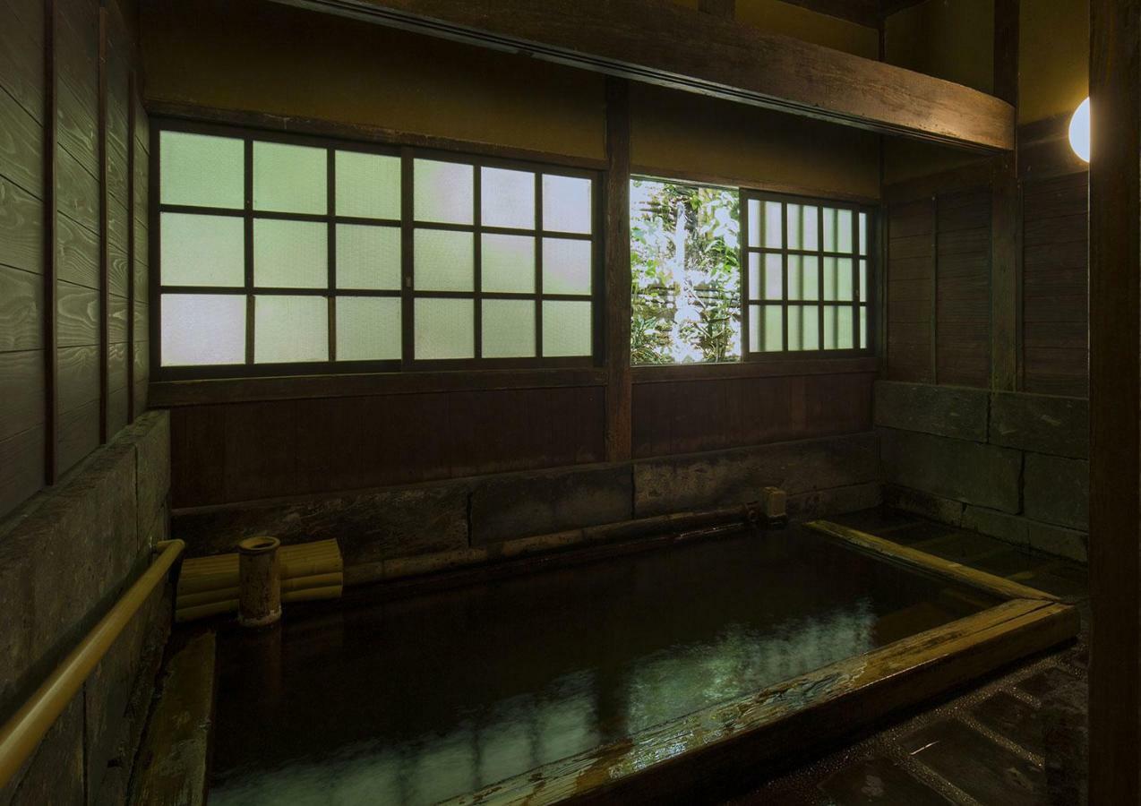Kurokawa Onsen Oku No Yu Hotel Минамиогуни Екстериор снимка