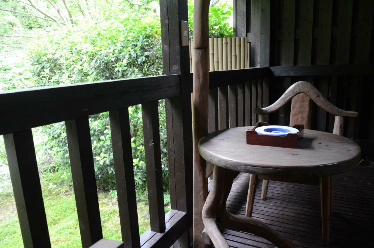 Kurokawa Onsen Oku No Yu Hotel Минамиогуни Екстериор снимка